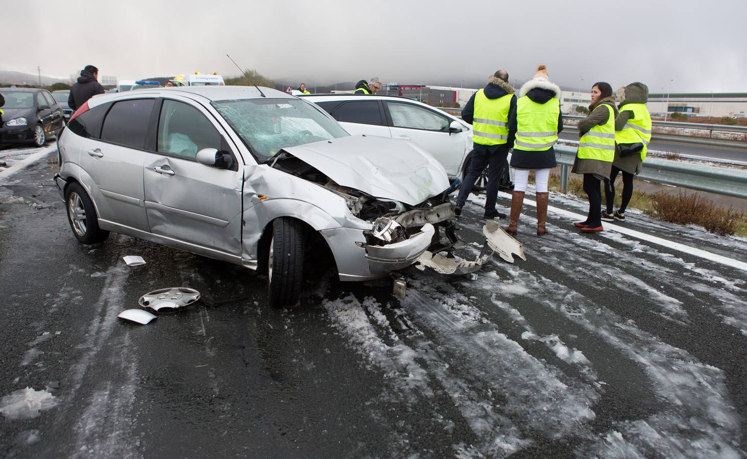 Una treintena de coches, afectados en un siniestro que dejó una veintena de heridos leves