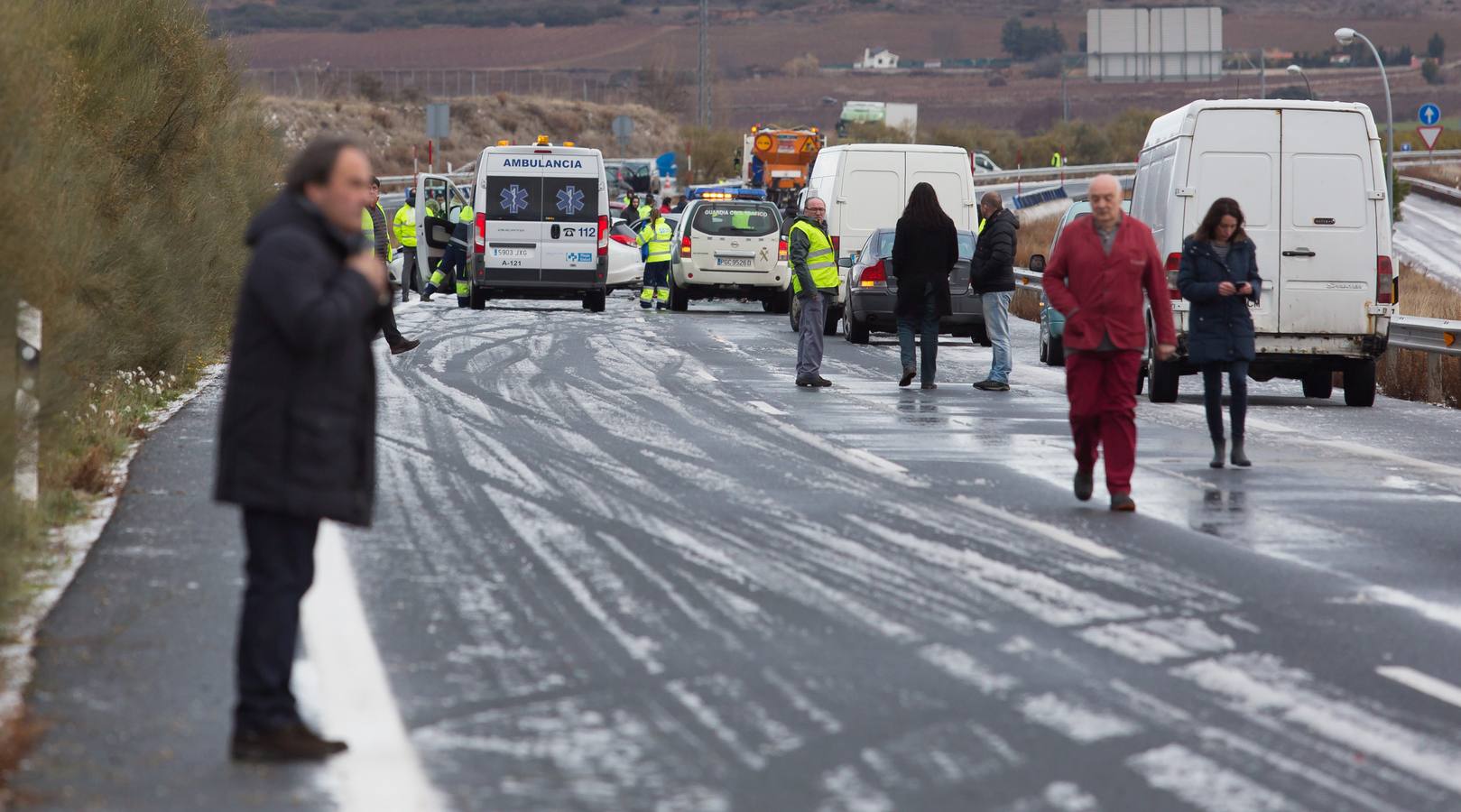 Una treintena de coches, afectados en un siniestro que dejó una veintena de heridos leves