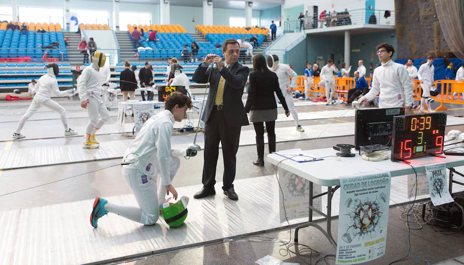 Imágenes correspondientes al Torneo Internacional Ciudad de Logroño que se celebra este fin de semana en el Polideportivo de Las Gaunas de Logroño. En categoría oro, el campeón ha sido el Burgos mientras que en la de plata, el éxito ha sido para el Olimpo de Madrid.