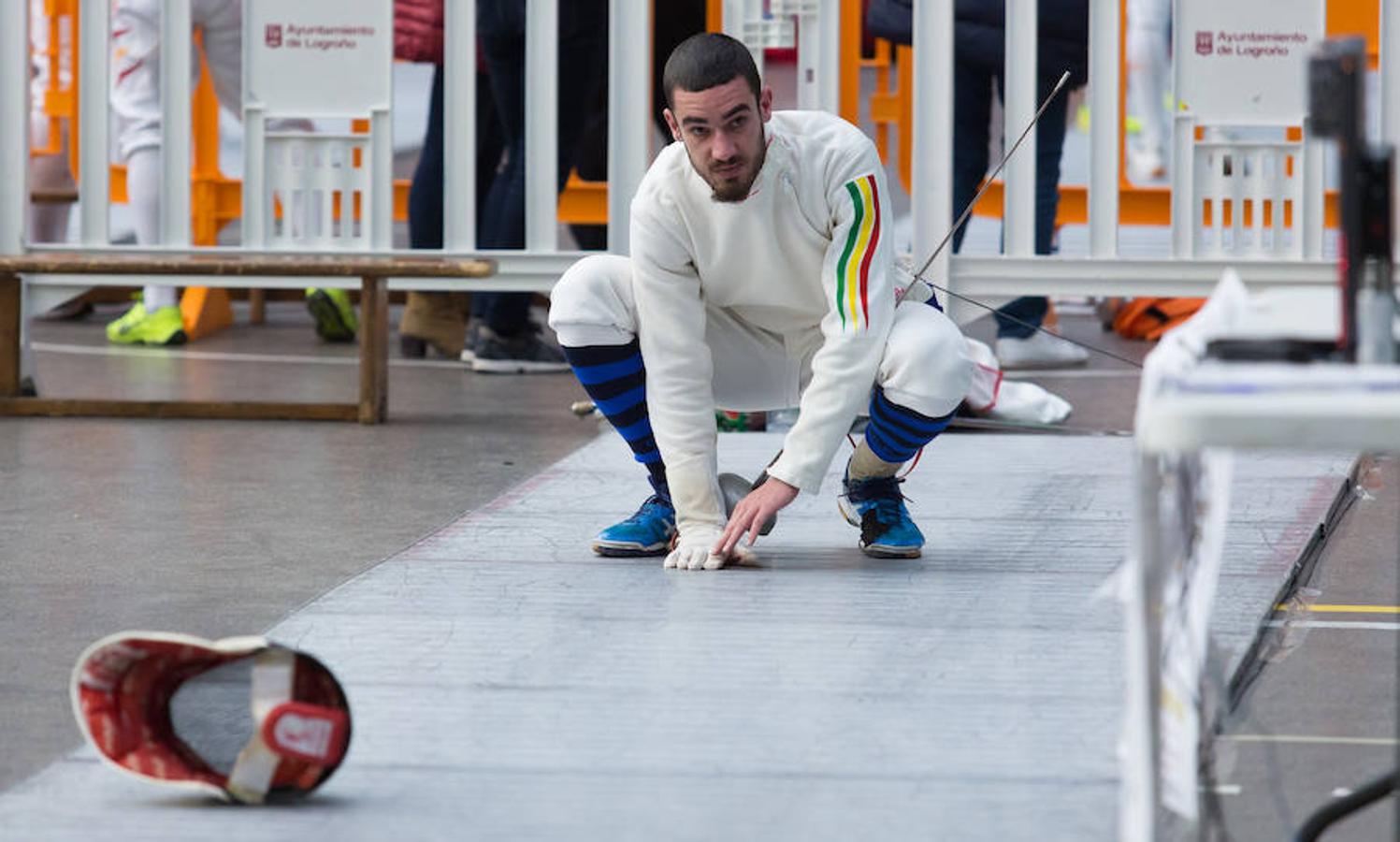 Imágenes correspondientes al Torneo Internacional Ciudad de Logroño que se celebra este fin de semana en el Polideportivo de Las Gaunas de Logroño. En categoría oro, el campeón ha sido el Burgos mientras que en la de plata, el éxito ha sido para el Olimpo de Madrid.