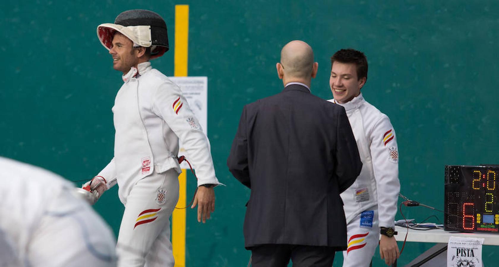 Imágenes correspondientes al Torneo Internacional Ciudad de Logroño que se celebra este fin de semana en el Polideportivo de Las Gaunas de Logroño. En categoría oro, el campeón ha sido el Burgos mientras que en la de plata, el éxito ha sido para el Olimpo de Madrid.