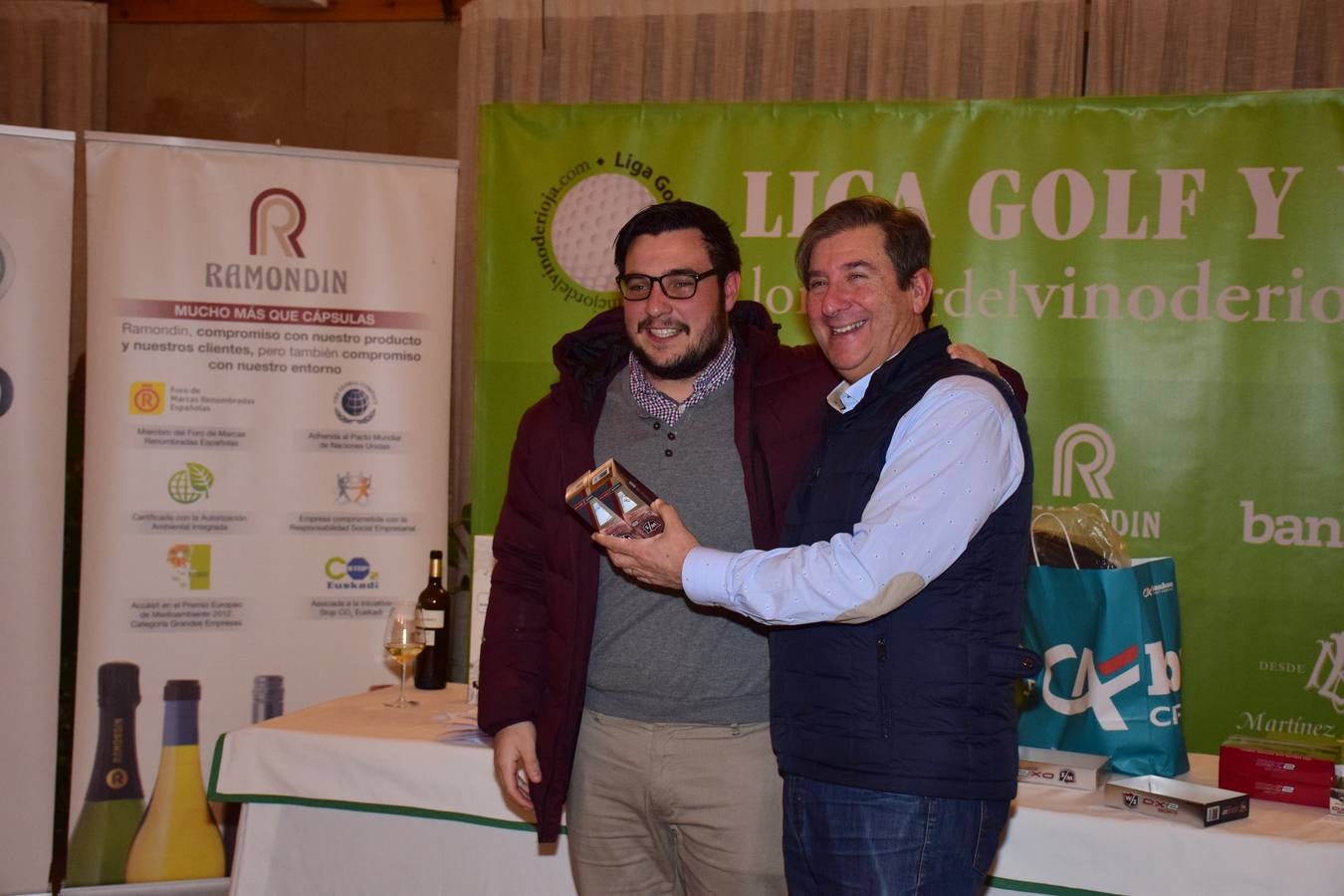 Entrega de premios del torneo Bodegas Ramón Bilbao, primero de la la VIII Liga de Golf y vino de lomejordelvinoderioja.com