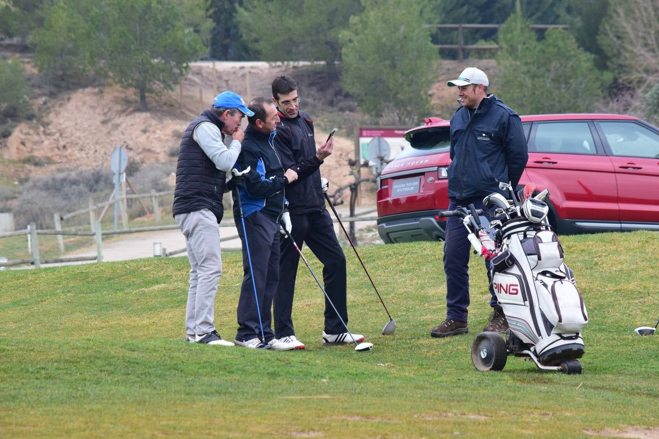 Los participantes en el primer torneo de la Liga de Golf y Vino disfrutaron de una estupenda jornada.