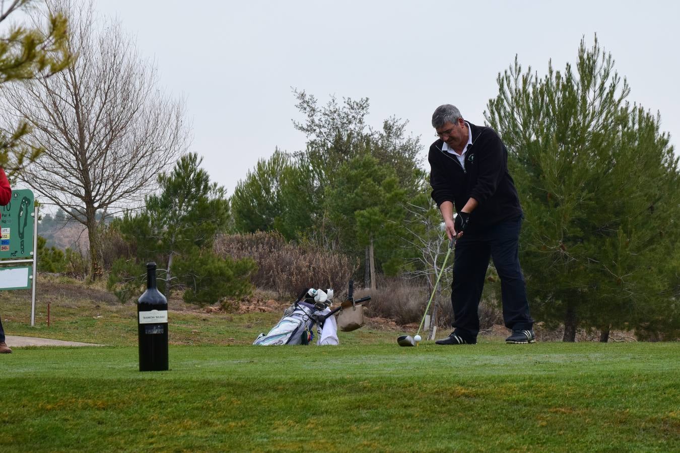 Los participantes en el primer torneo de la Liga de Golf y Vino disfrutaron de una estupenda jornada.