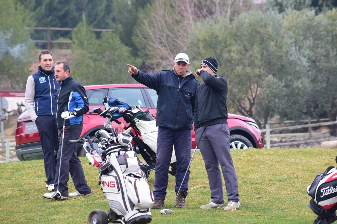 Los participantes en el primer torneo de la Liga de Golf y Vino disfrutaron de una estupenda jornada.