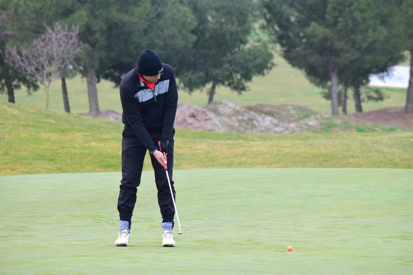 Los participantes en el primer torneo de la Liga de Golf y Vino disfrutaron de una estupenda jornada.