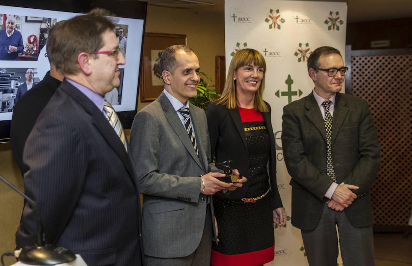 Entrega de la 4ª edición de los Galardones que concede AECC La Rioja y que ha contado con la presencia del presidente del Gobierno riojano, José Ignacio Ceniceros, la presidenta del Parlamento, Ana Lourdes González, y la alcaldesa de Logroño Cuca Gamarra.