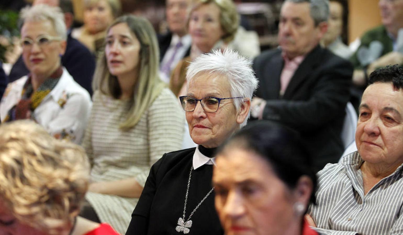 Entrega de la 4ª edición de los Galardones que concede AECC La Rioja y que ha contado con la presencia del presidente del Gobierno riojano, José Ignacio Ceniceros, la presidenta del Parlamento, Ana Lourdes González, y la alcaldesa de Logroño Cuca Gamarra.