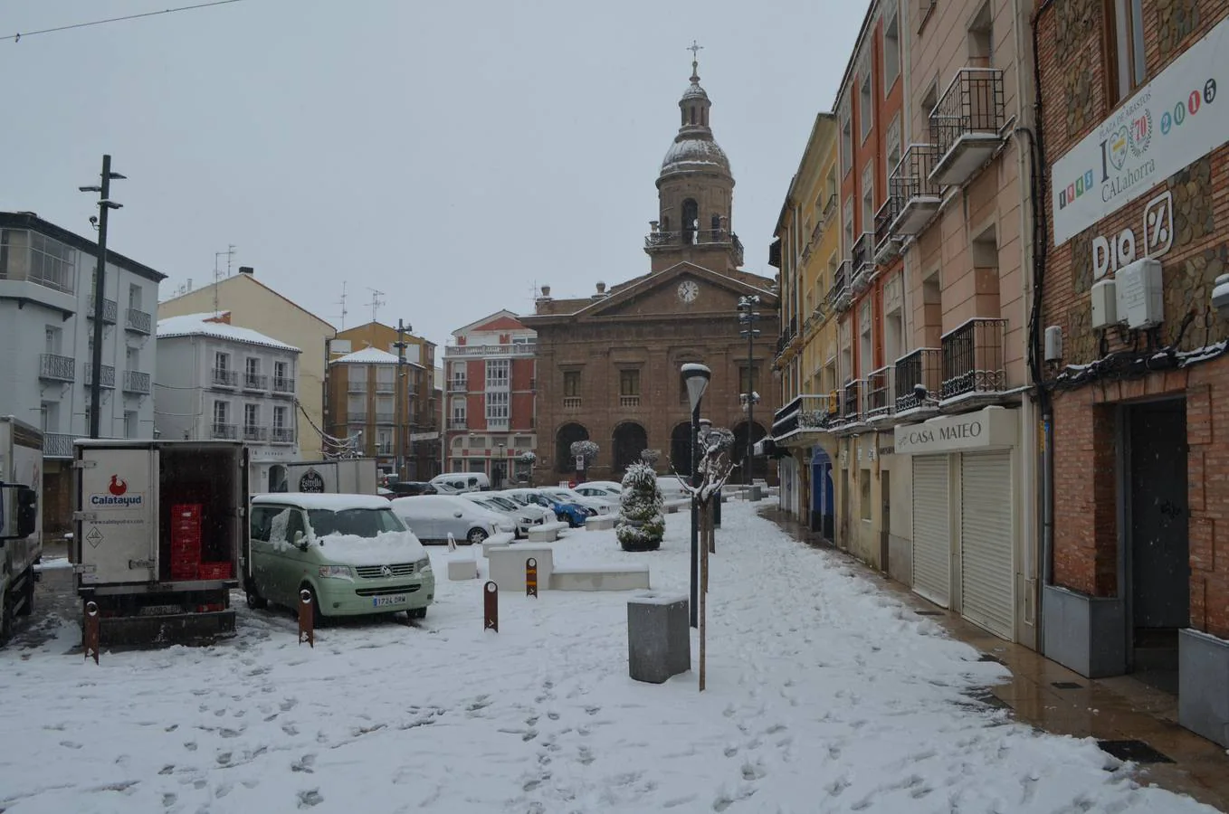 El temporal de nieve en La Rioja ha dejado unas preciosas imágenes de Calahorra este miércoles