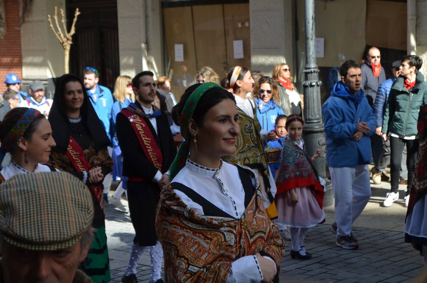 En el día grande, los santos Emeterio y Celedonio salieron a la calle en una procesión muy participativa por Calahorra