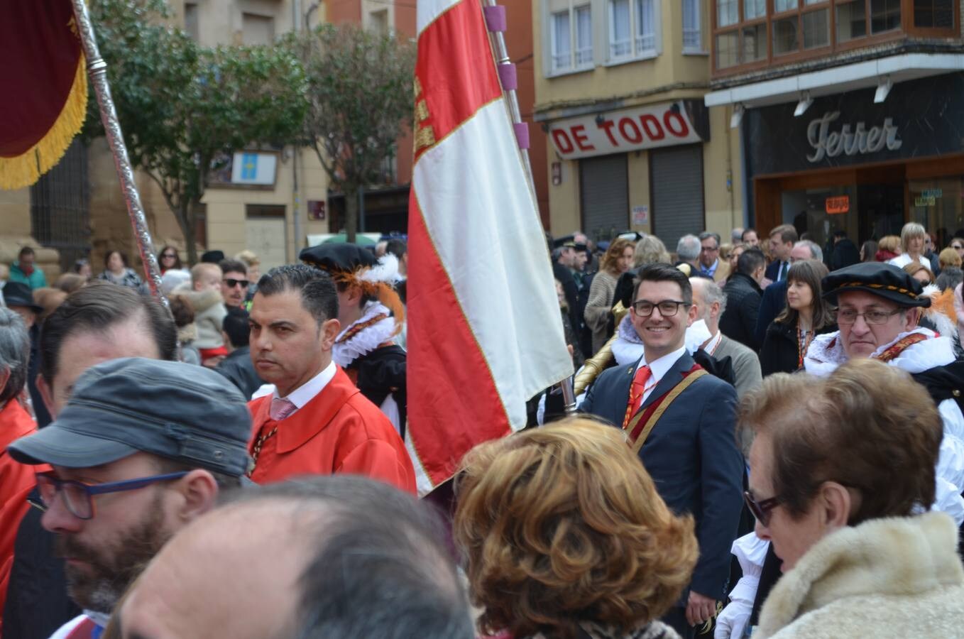 En el día grande, los santos Emeterio y Celedonio salieron a la calle en una procesión muy participativa por Calahorra