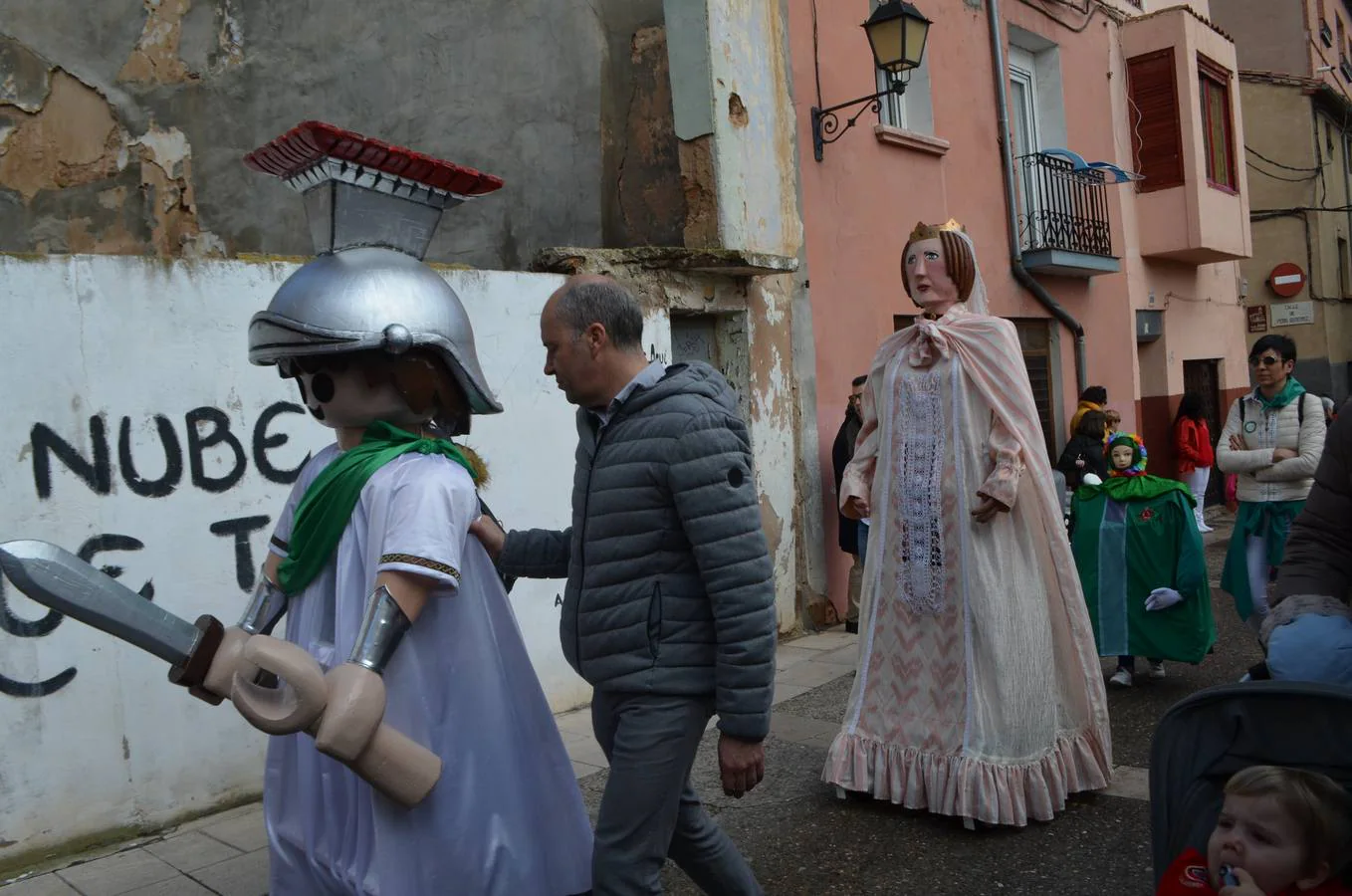 En el día grande, los santos Emeterio y Celedonio salieron a la calle en una procesión muy participativa por Calahorra