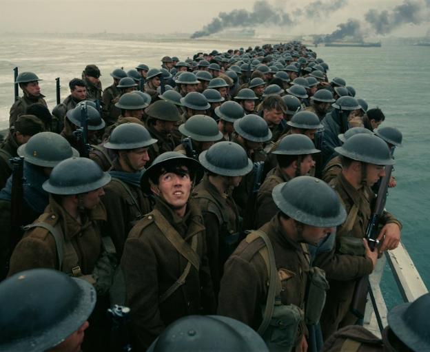 Escena de la película
'Dunkerque', que recrea un
episodio bélico de la Segunda
Guerra Mundial. :: R. c.