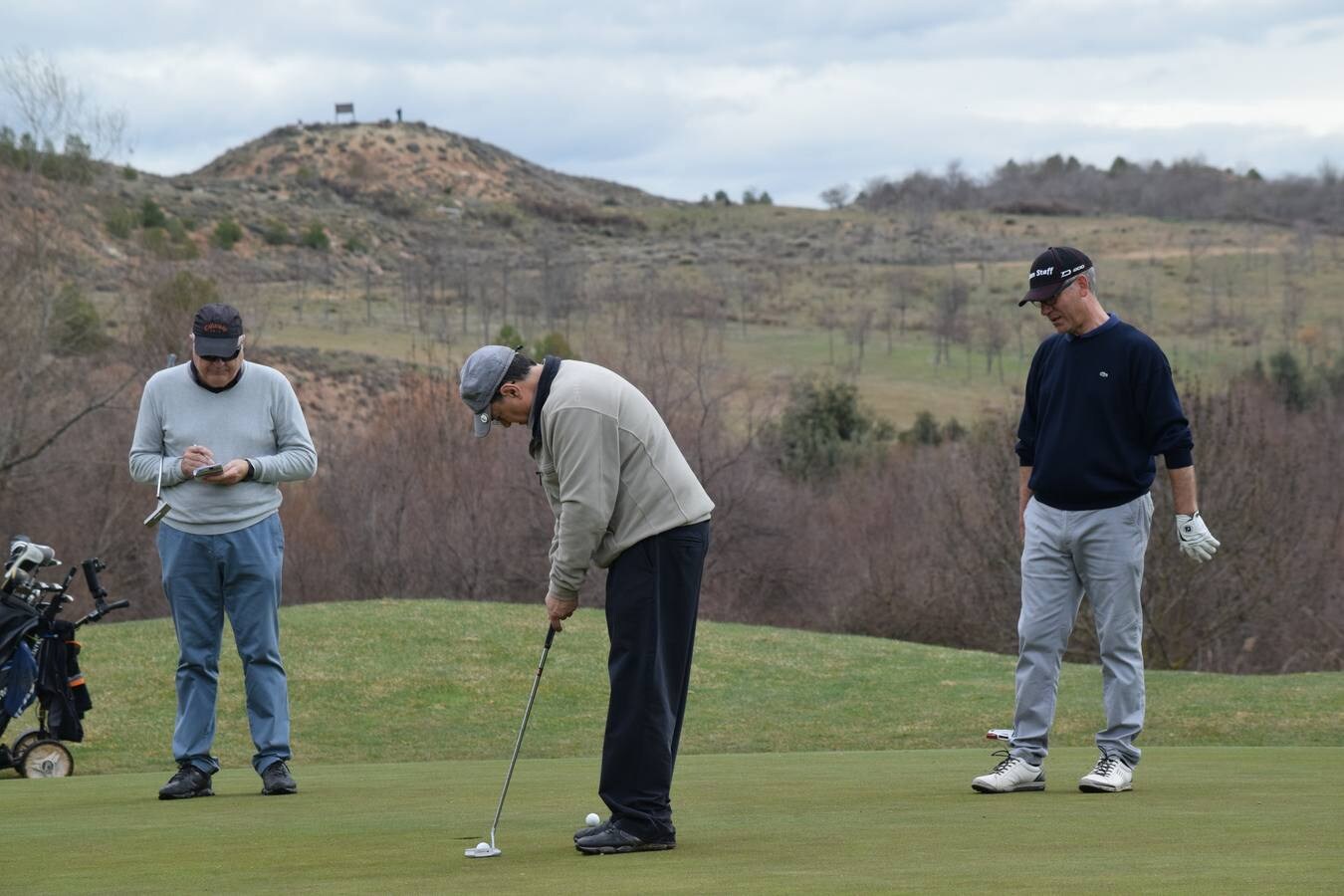 Los jugadores disfrutaron de un gran día en el egundo torneo de la Liga de Golf y Vino organizada por lomejordelvinoderioja.