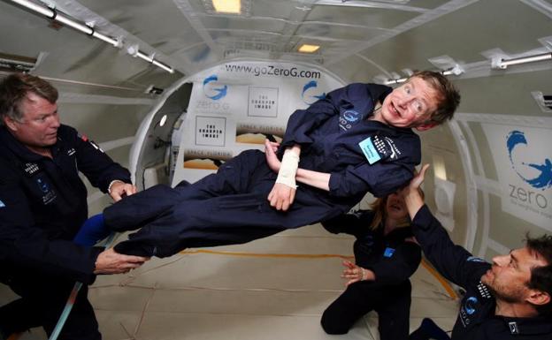 Stephen Hawking experimentó la ingravidez en 2007.