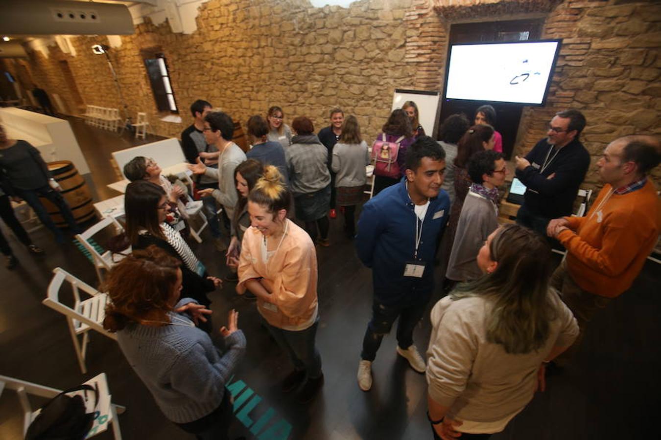El Foro por la Emancipación ha celebrado esta tarde varios talleres dirigidos a los jóvenes como el de familia, educación, emprendimiento/empleo y vivienda