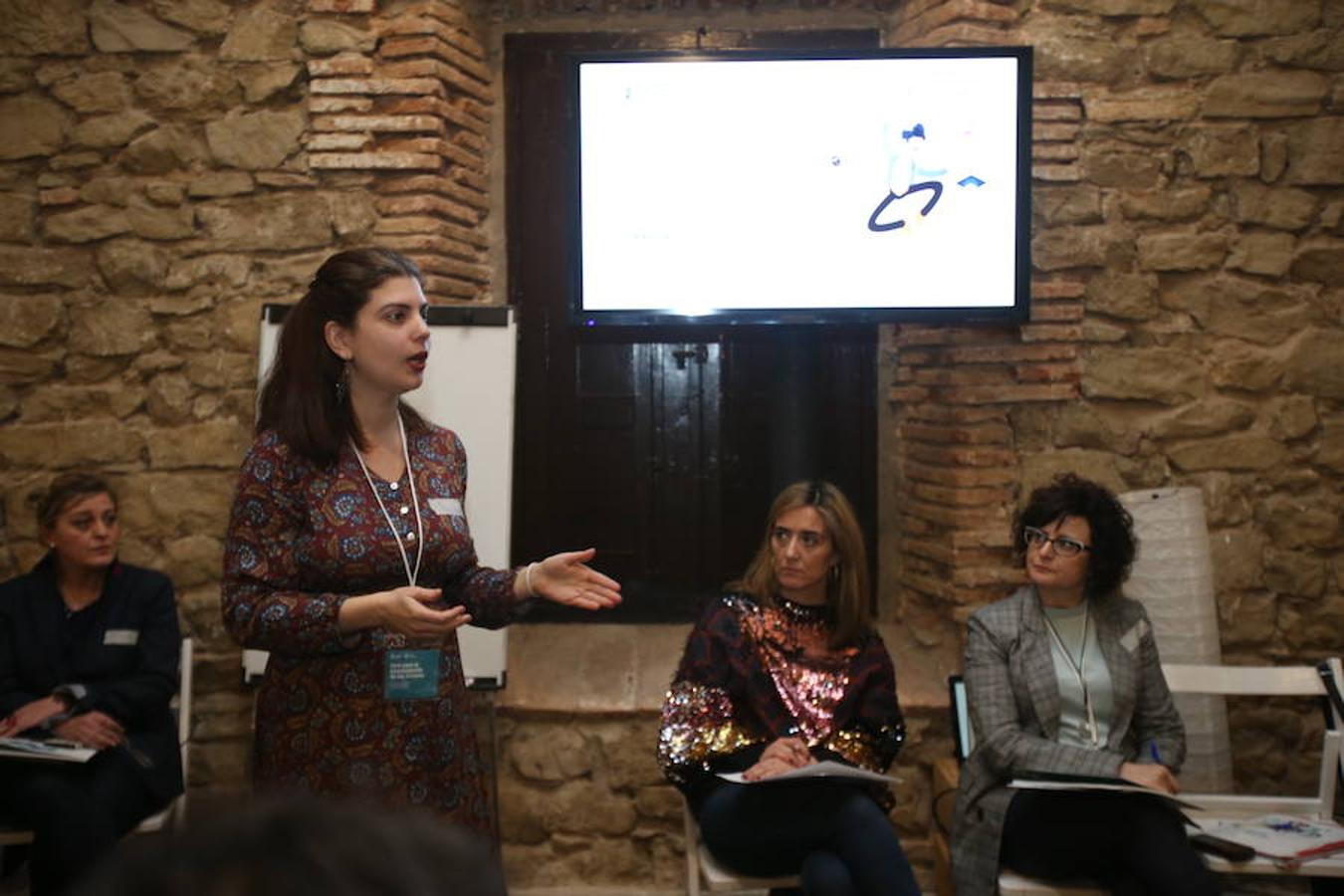 El Foro por la Emancipación ha celebrado esta tarde varios talleres dirigidos a los jóvenes como el de familia, educación, emprendimiento/empleo y vivienda