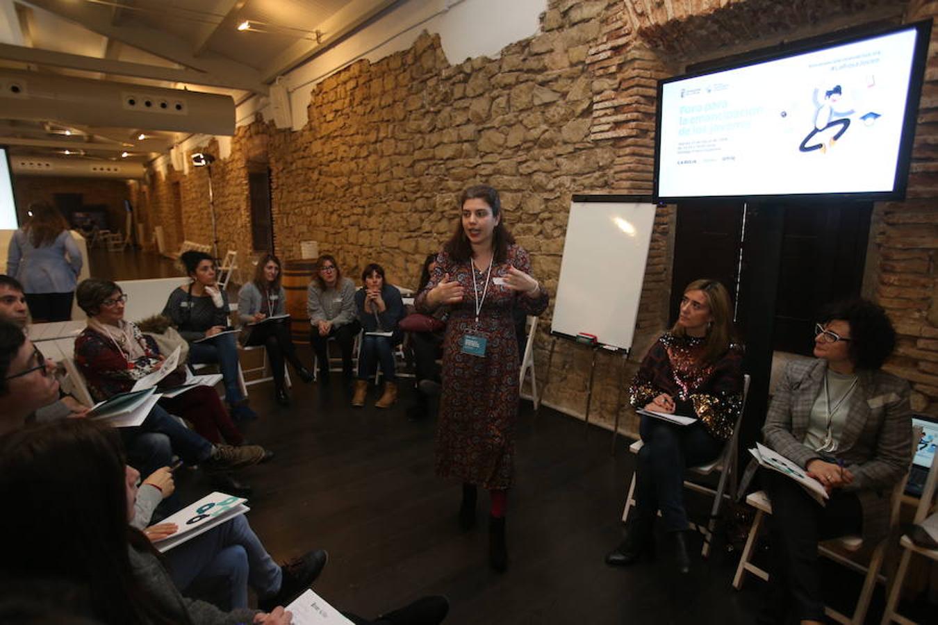 El Foro por la Emancipación ha celebrado esta tarde varios talleres dirigidos a los jóvenes como el de familia, educación, emprendimiento/empleo y vivienda