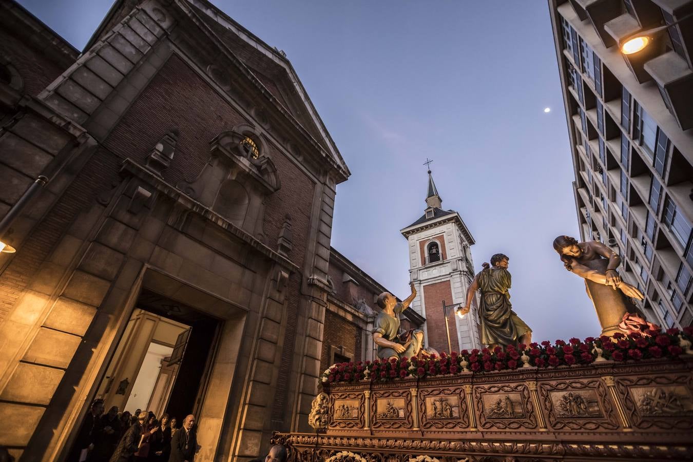 Fotos: Semana Santa en Logroño: Viacrucis procesional de la Cofradía de la Flagelación