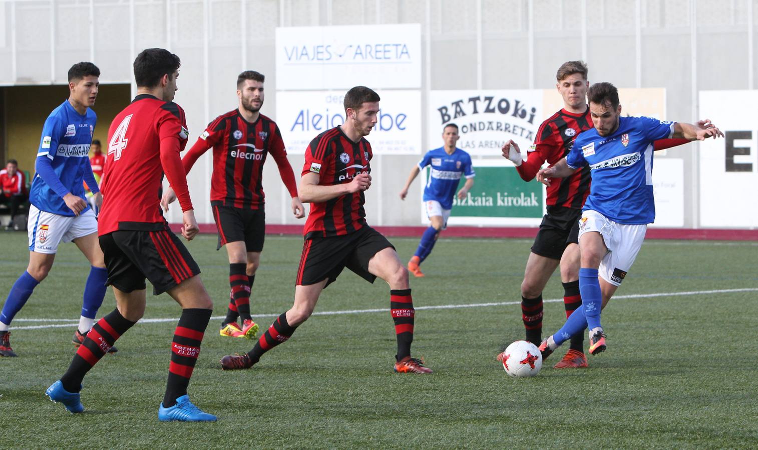 La UDL logró un insuficiente empate sin goles ante el Arenas