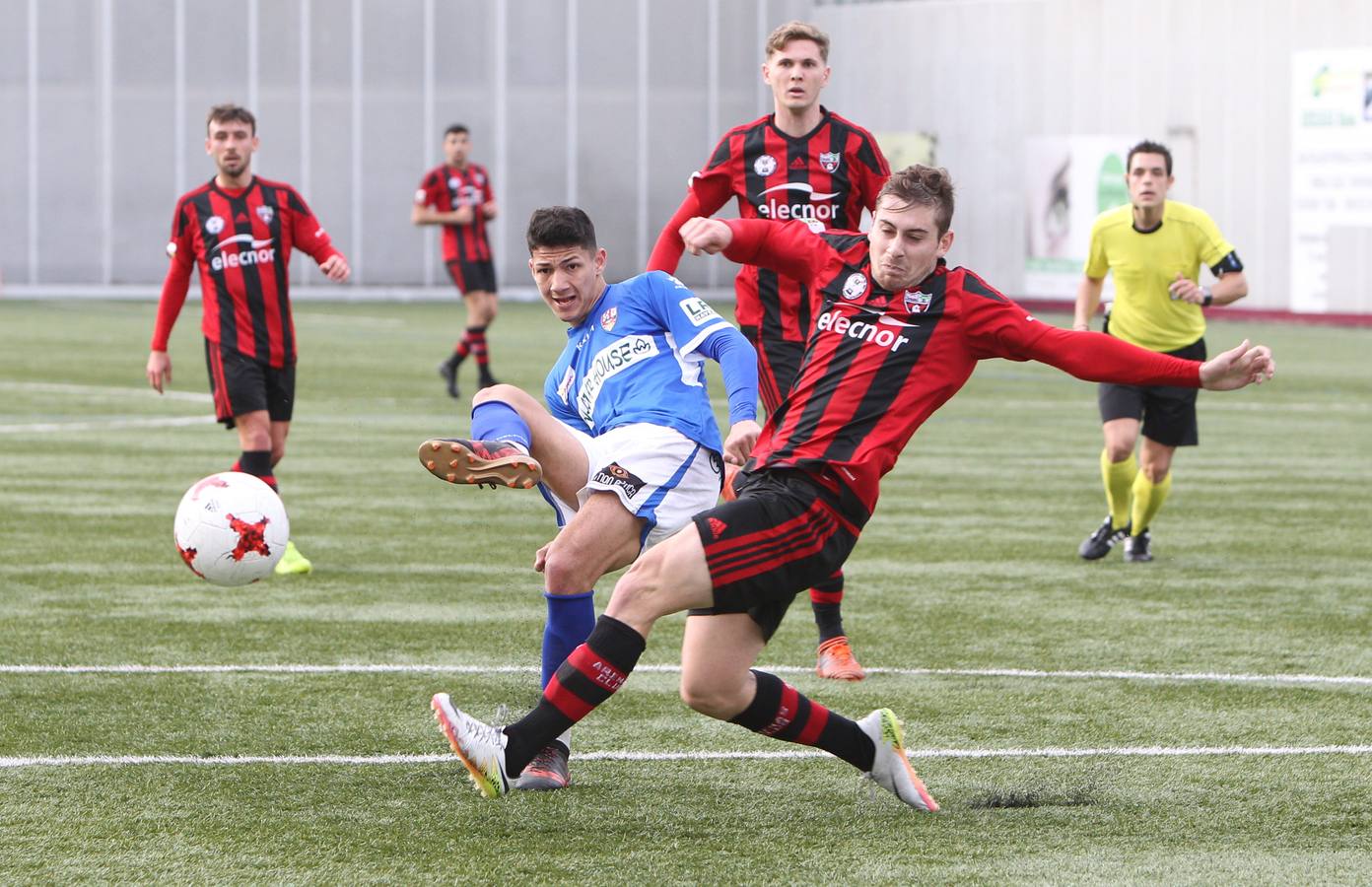 La UDL logró un insuficiente empate sin goles ante el Arenas