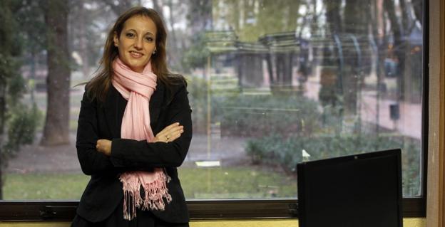 Beatriz Zúñiga, jefa provincial de Tráfico en La Rioja, valora las últimas medidas adoptadas en materia de seguridad vial. 