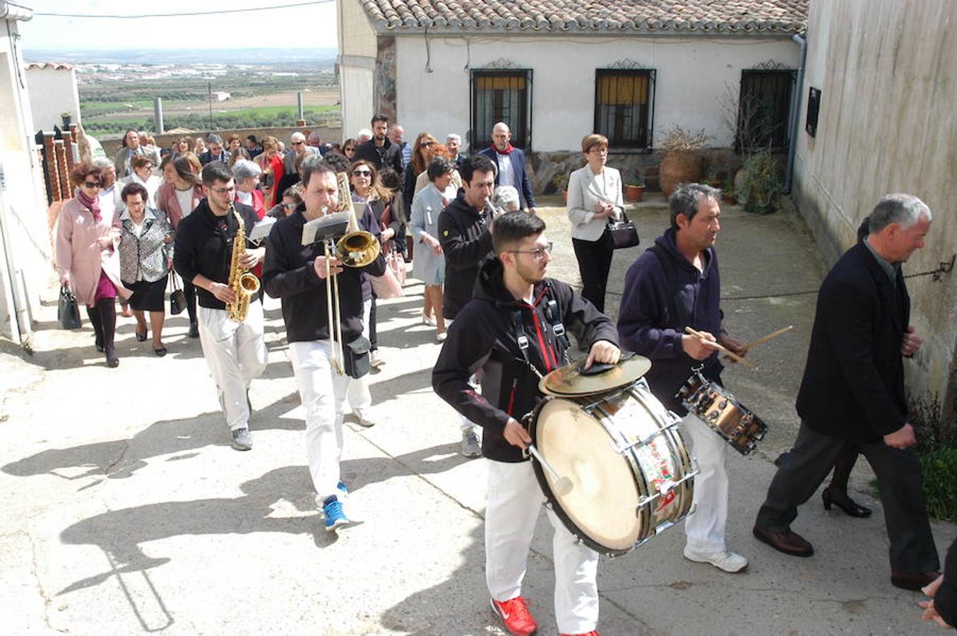 Imágenes de la procesión de la Virgen de la Anunciación con motivo del día grande de las fiestas patronales de El Villar de Arnedo.