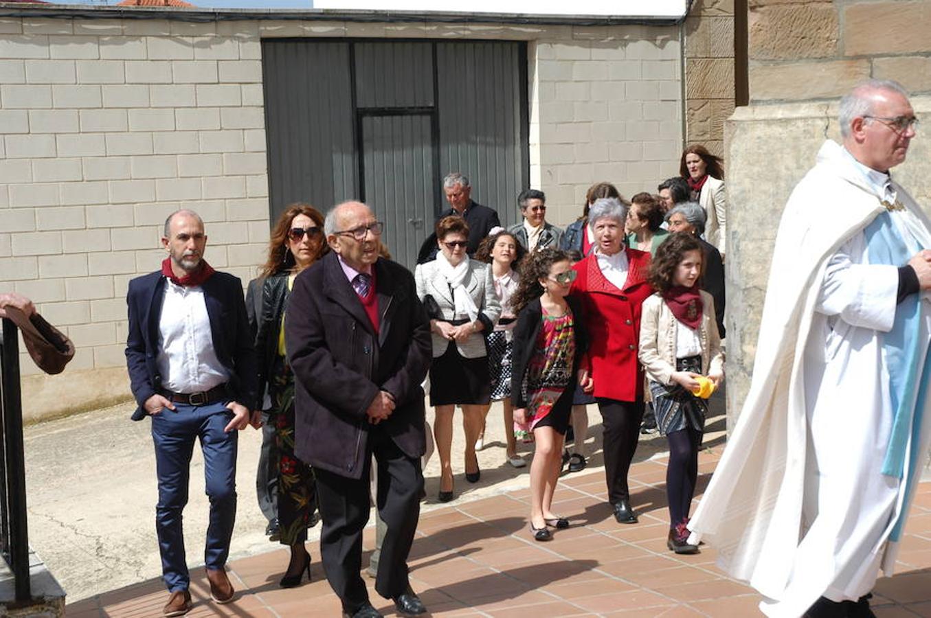 Imágenes de la procesión de la Virgen de la Anunciación con motivo del día grande de las fiestas patronales de El Villar de Arnedo.