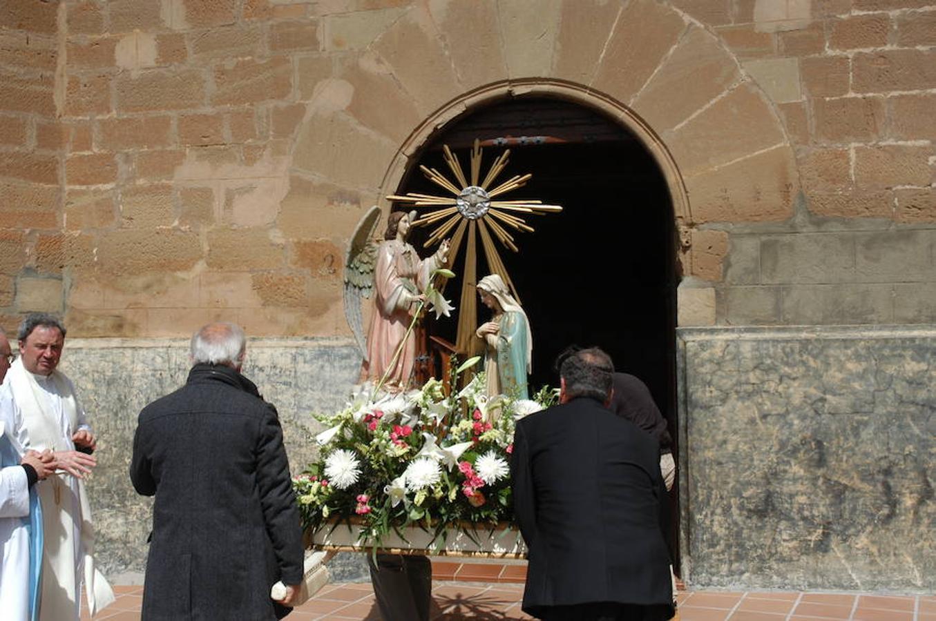 Imágenes de la procesión de la Virgen de la Anunciación con motivo del día grande de las fiestas patronales de El Villar de Arnedo.