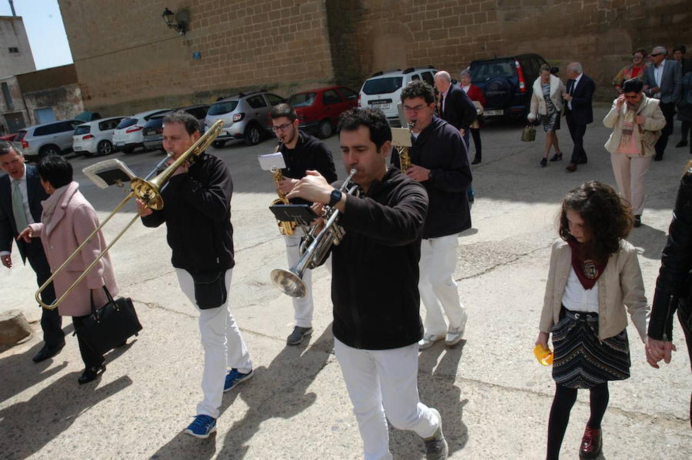 Imágenes de la procesión de la Virgen de la Anunciación con motivo del día grande de las fiestas patronales de El Villar de Arnedo.
