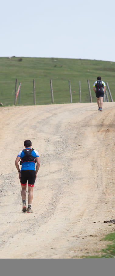 La tercera y última etapa del IV Ultratrail se ha celebrado hoy con salida y llegada en San Millán de la Cogolla, con 36 kilómetros. y 1.800 metros de desnivel, pasando por Pazuengos y Turza y acercándose a Urdanta. Este año no se ascenderá al San Lorenzo por seguridad, debido a la gran cantidad de nieve acumulada