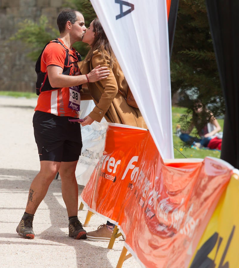 La tercera y última etapa del IV Ultratrail se ha celebrado hoy con salida y llegada en San Millán de la Cogolla, con 36 kilómetros. y 1.800 metros de desnivel, pasando por Pazuengos y Turza y acercándose a Urdanta. Este año no se ascenderá al San Lorenzo por seguridad, debido a la gran cantidad de nieve acumulada