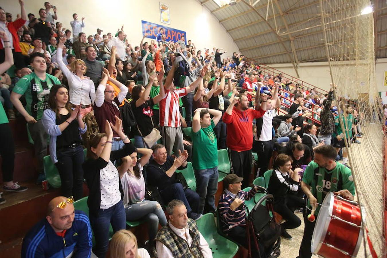 El Calasancio se impuso al Navarrete por 30-29 y se hizo con título de Liga de Segunda división de balonmano. El partido tuvo un desenlace de inafarto puesto que el equipo subcampeón gozaba de un 29-26 a falta de tres minutos para el final.