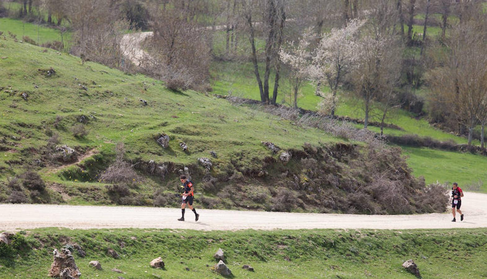 La tercera y última etapa del IV Ultratrail se ha celebrado hoy con salida y llegada en San Millán de la Cogolla, con 36 kilómetros. y 1.800 metros de desnivel, pasando por Pazuengos y Turza y acercándose a Urdanta. Este año no se ascenderá al San Lorenzo por seguridad, debido a la gran cantidad de nieve acumulada