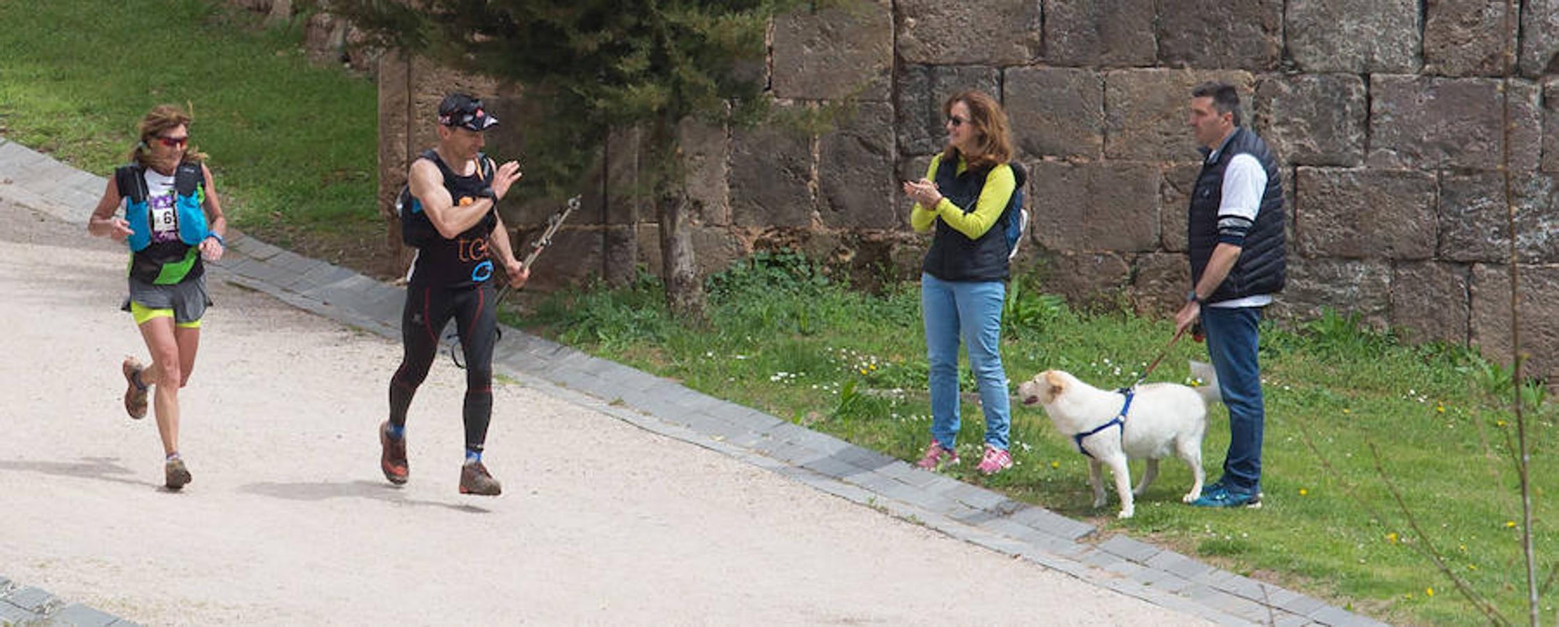 La tercera y última etapa del IV Ultratrail se ha celebrado hoy con salida y llegada en San Millán de la Cogolla, con 36 kilómetros. y 1.800 metros de desnivel, pasando por Pazuengos y Turza y acercándose a Urdanta. Este año no se ascenderá al San Lorenzo por seguridad, debido a la gran cantidad de nieve acumulada