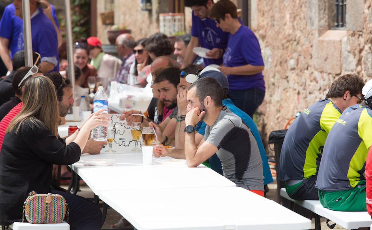 La tercera y última etapa del IV Ultratrail se ha celebrado hoy con salida y llegada en San Millán de la Cogolla, con 36 kilómetros. y 1.800 metros de desnivel, pasando por Pazuengos y Turza y acercándose a Urdanta. Este año no se ascenderá al San Lorenzo por seguridad, debido a la gran cantidad de nieve acumulada