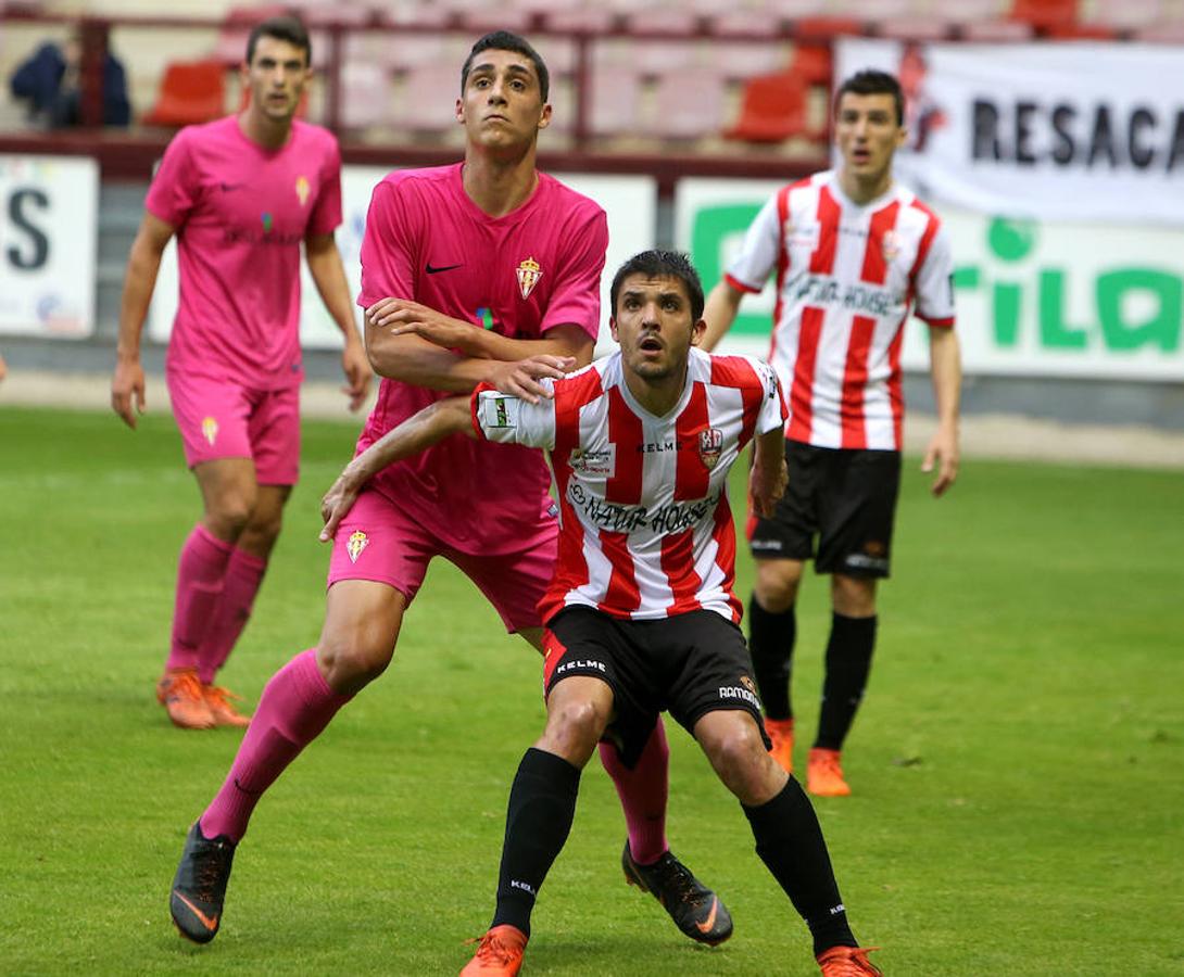 La UDL perdió ayer cualquier opción de colarse entre el cuarteto de elegidos para disputar el play off de ascenso a Segunda división tras perder en Las Gaunas (1-2) ante un potente Sporting en un partido en el que sobró la polémica.