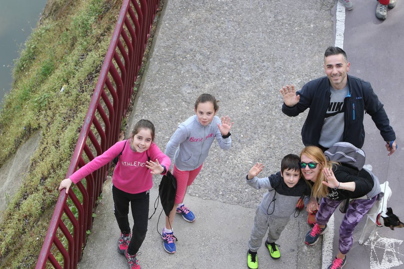 1.400 personas han participado en el tercer Paseo Saludable con destino el Monte Cantabria