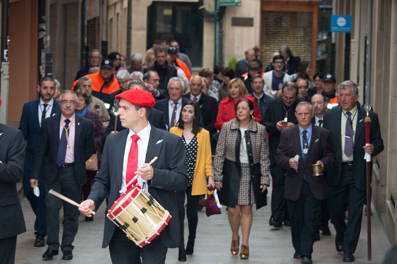  El 11 de mayo participarán en la procesión del Pan del Santo y del Peregrino, entre otros actos de este 25 de abril, cuando en la ciudad 'sale la gaita y el tamboril'