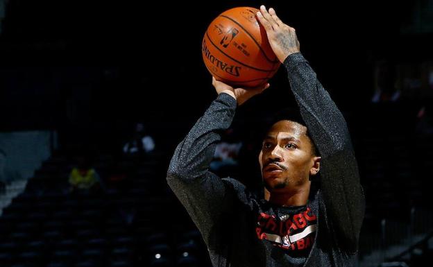 El baloncestista Derrick Rose fue declarado no culpable porque la mujer estaba «demasiado ebria».