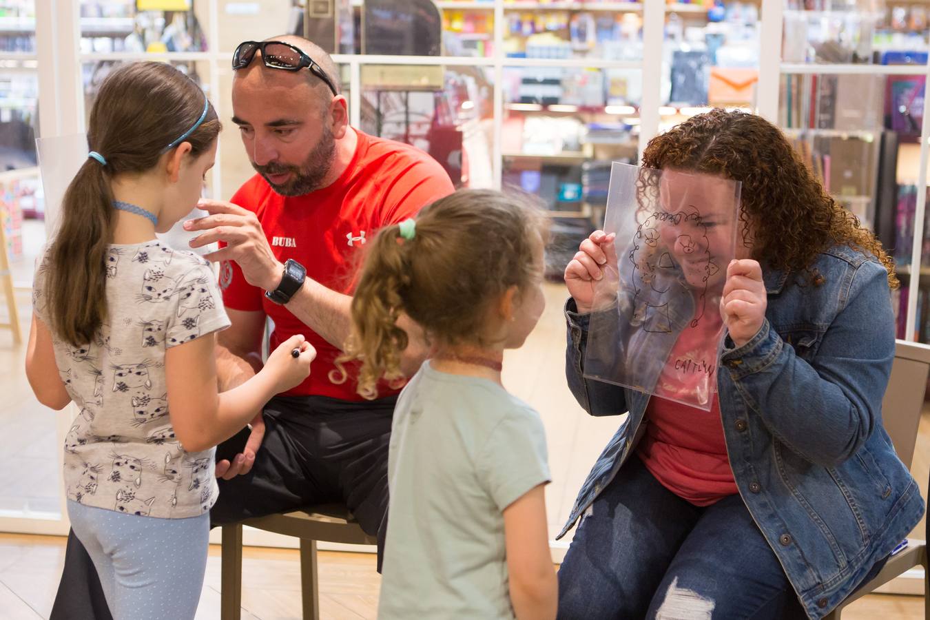 Fotos: Talleres con niños en Concéntrico