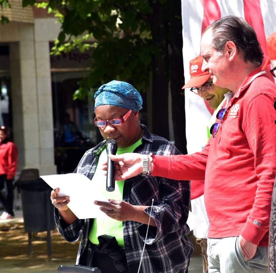 USO La Rioja ha celebrado el Primero de Mayo con el lema «Los salarios, la deuda pendiente. Empleo de calidad y blindaje de las pensiones» y ha realizado una concentración en la plaza Primero de Mayo de Logroño.