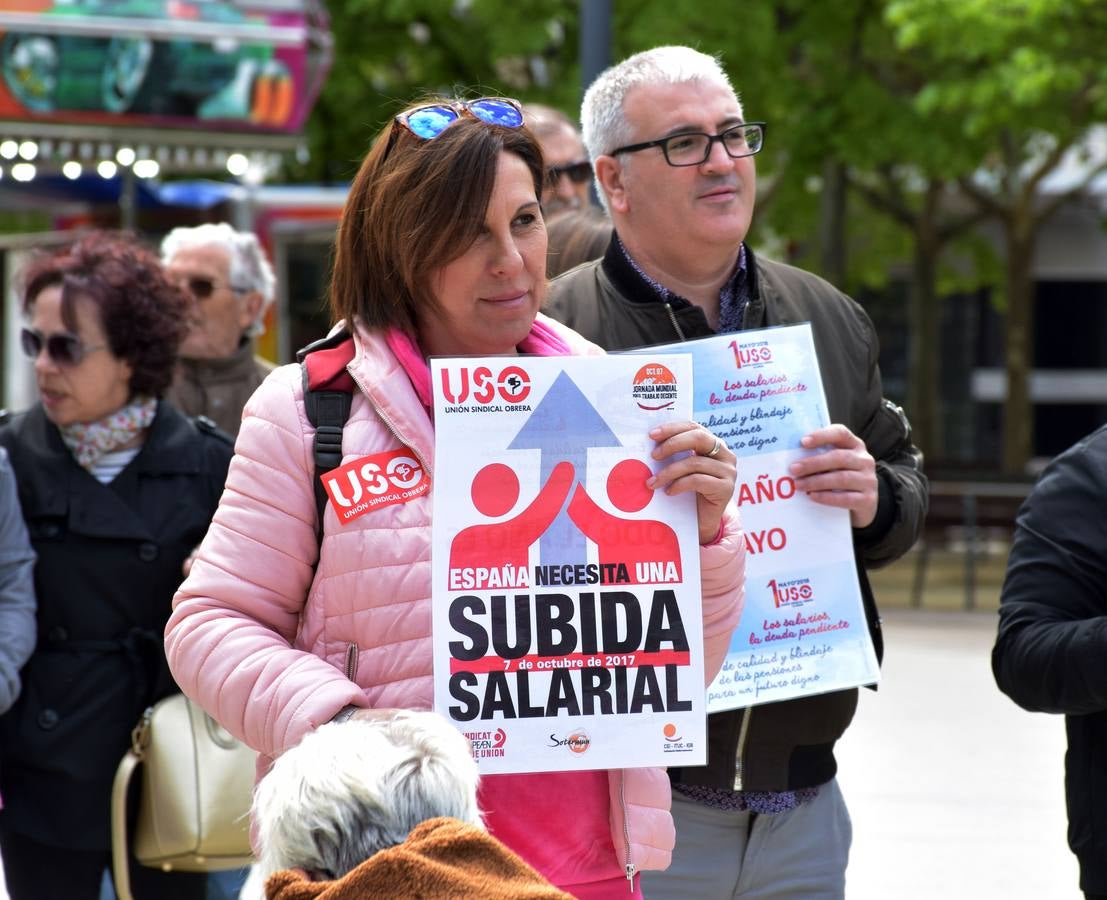 USO La Rioja ha celebrado el Primero de Mayo con el lema «Los salarios, la deuda pendiente. Empleo de calidad y blindaje de las pensiones» y ha realizado una concentración en la plaza Primero de Mayo de Logroño.