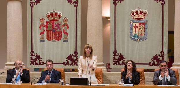 La Mesa del Parlamento (Vadillo, PP; Martínez Flaño, Cs; González, PP; Santos y Velasco, PSOE), en una imagen de archivo. :
