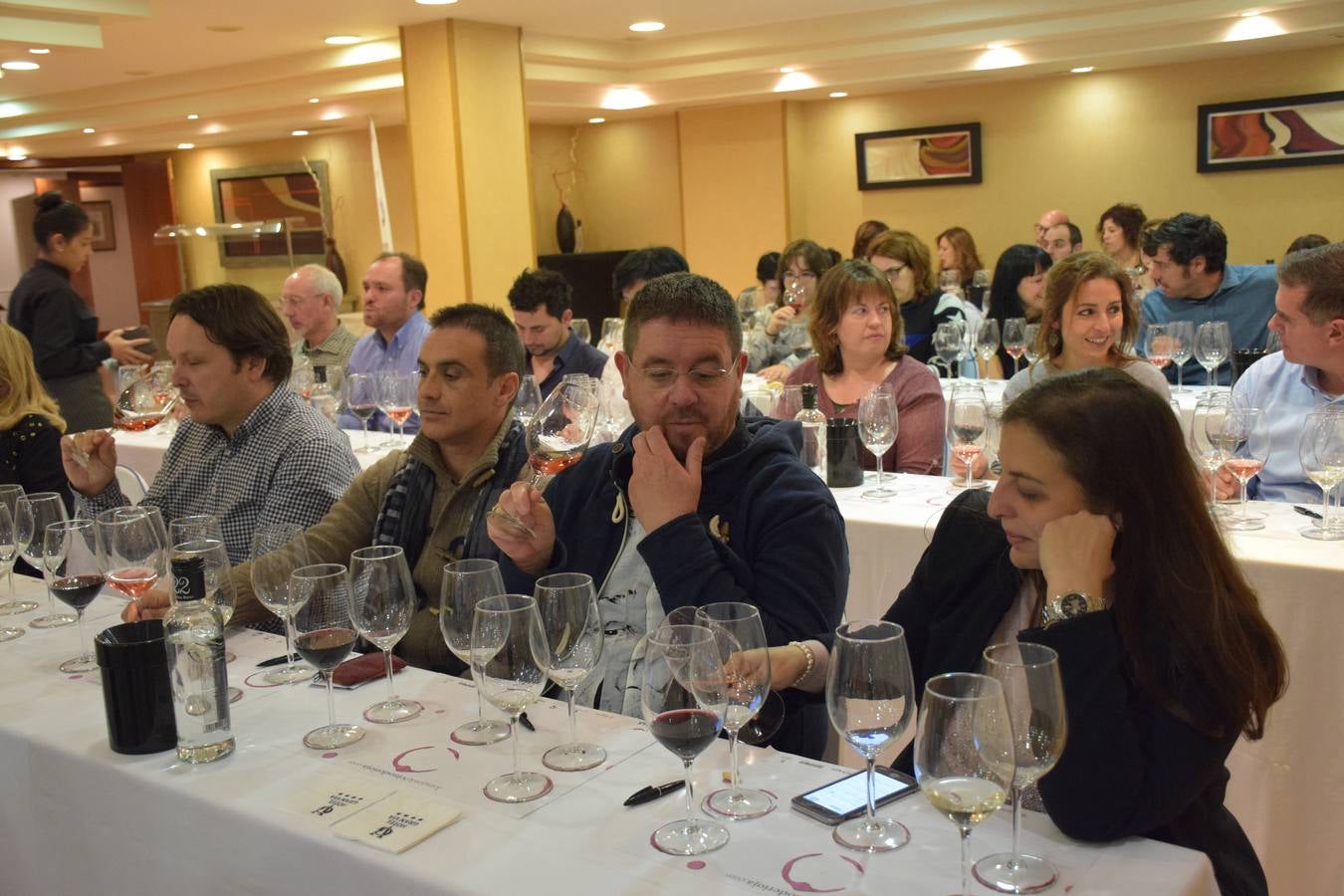 Félix Martínez, de Bodegas Martínez Corta, presentó sus vinos en el Club de Catas de lomejordelvinoderioja.com.