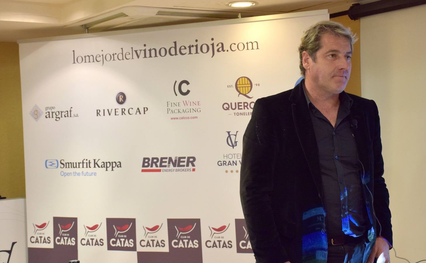 Félix Martínez, de Bodegas Martínez Corta, presentó sus vinos en el Club de Catas de lomejordelvinoderioja.com.