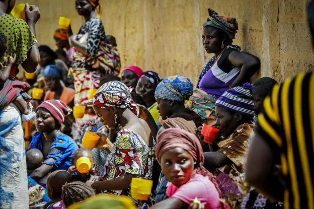 Evacuados de la zona del Lago Chad por las amenazas de Boko Haram. :: reuters