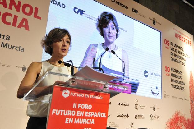 Isabel García Tejerina, ayer, durante su intervención en el Foro Futuro en Español. :: vicente vicéns