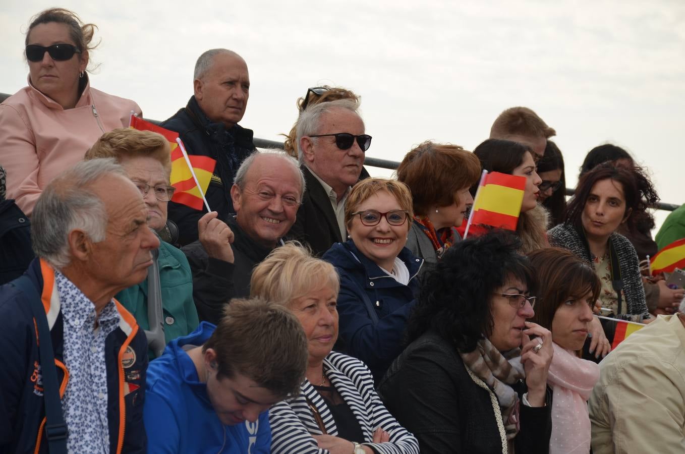 Más de 400 riojanos juraron bandera en Calahorra en una ceremonia marcada por la lluvia