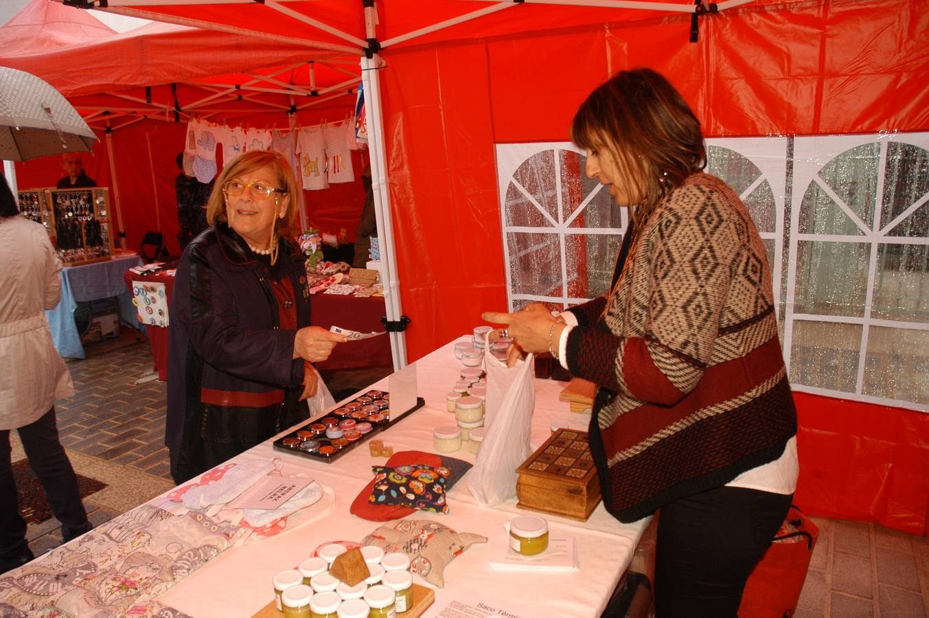 Fotos: II Feria de Artesanía en El Villar de Arnedo